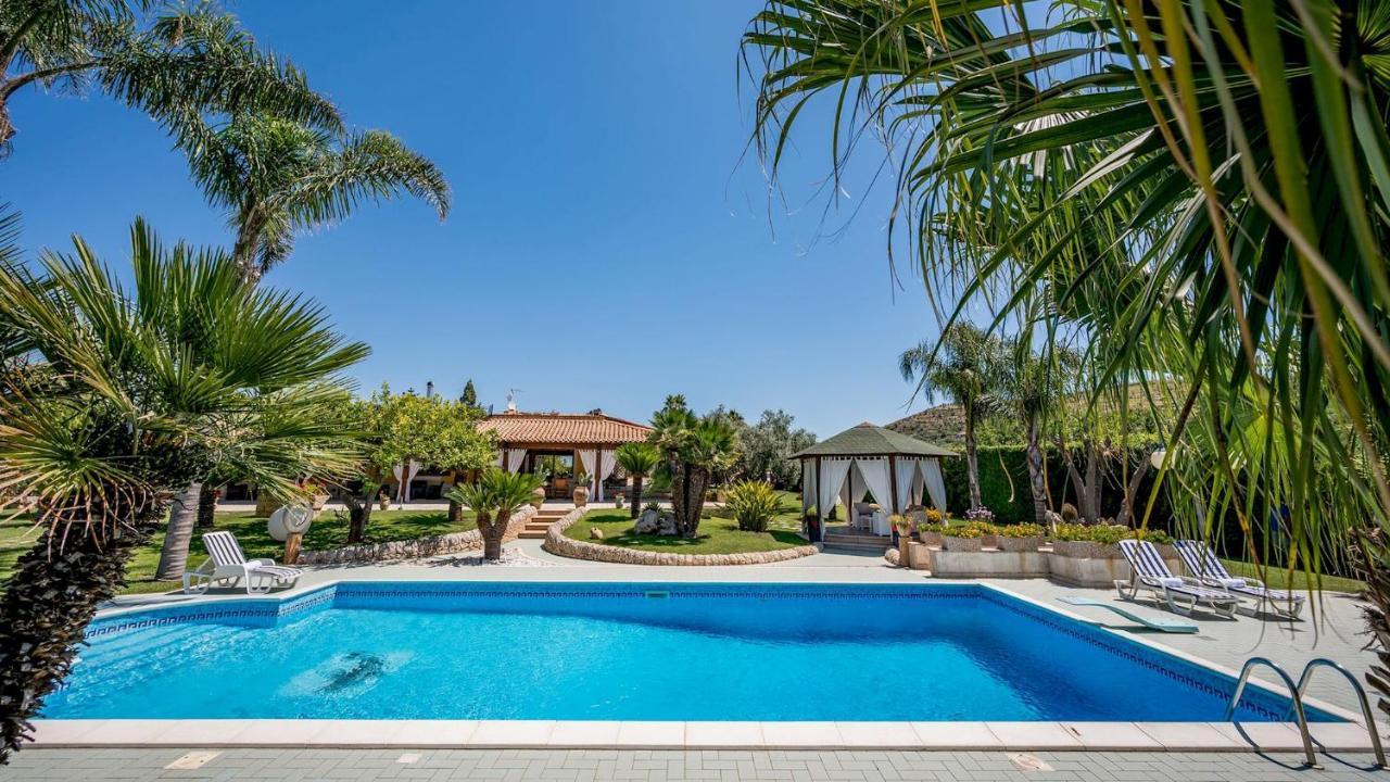 Villa Cutrera 8, Emma Villas Chiaramonte Gulfi Exterior photo