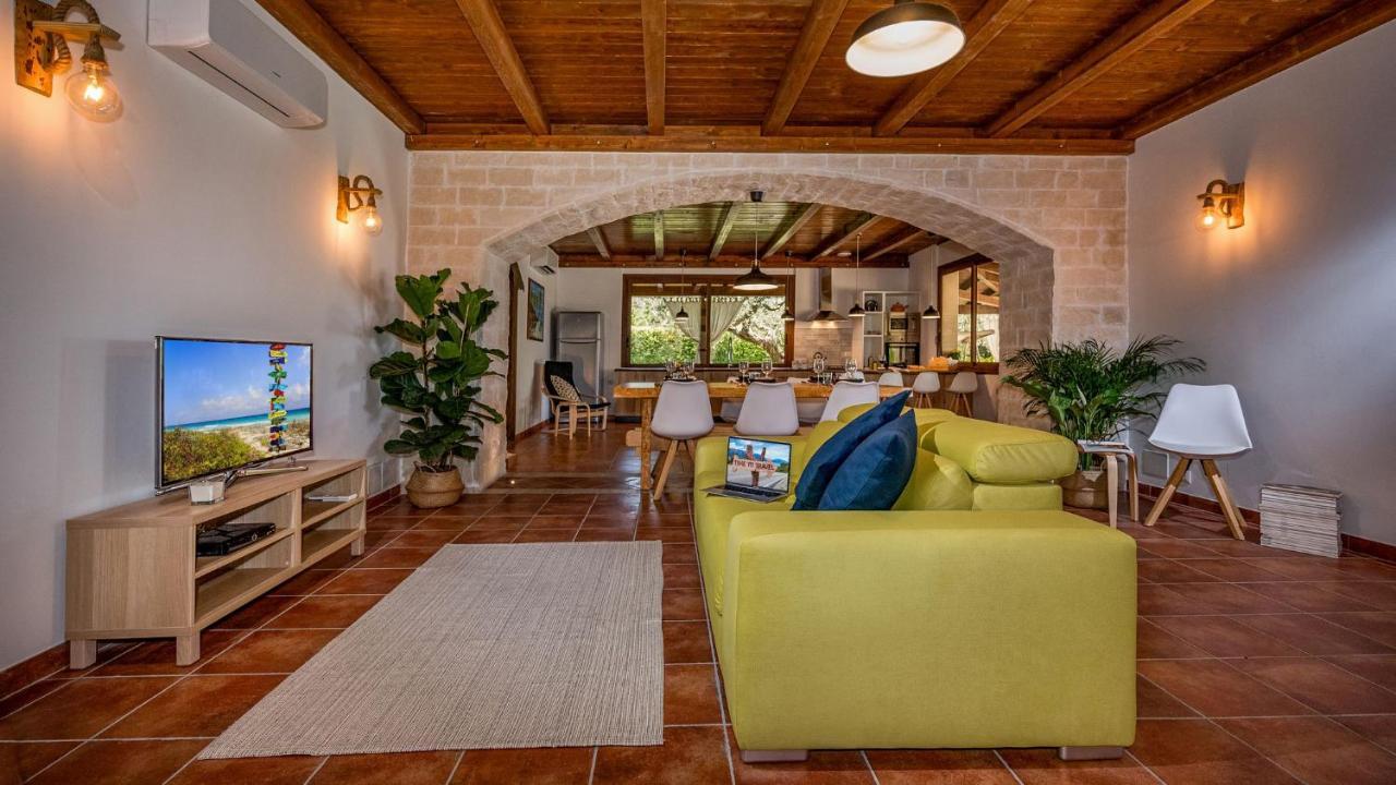 Villa Cutrera 8, Emma Villas Chiaramonte Gulfi Exterior photo