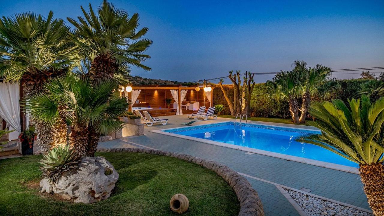 Villa Cutrera 8, Emma Villas Chiaramonte Gulfi Exterior photo