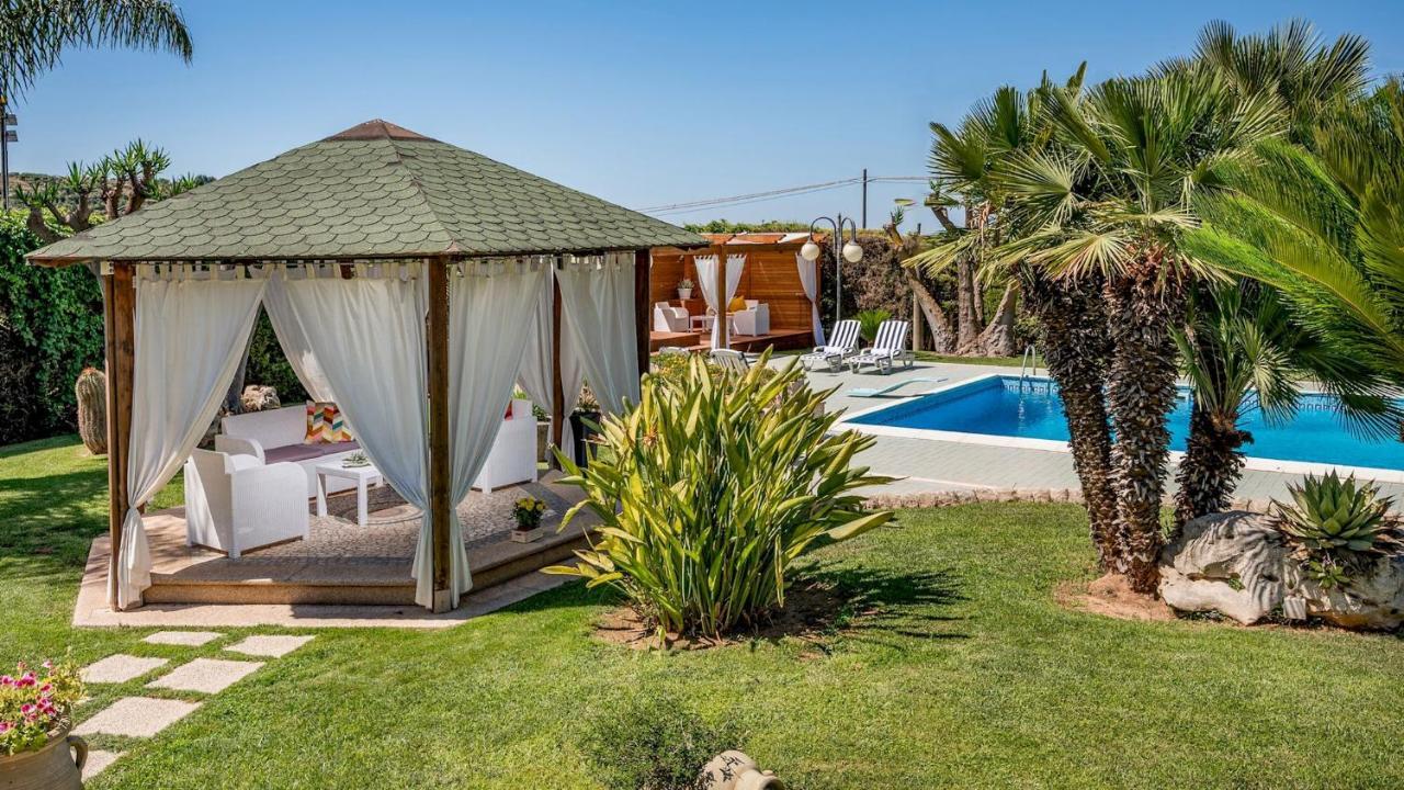 Villa Cutrera 8, Emma Villas Chiaramonte Gulfi Exterior photo