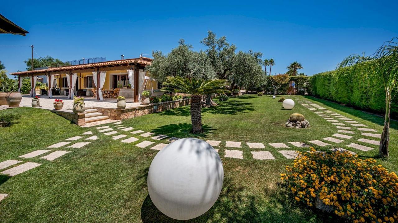 Villa Cutrera 8, Emma Villas Chiaramonte Gulfi Exterior photo