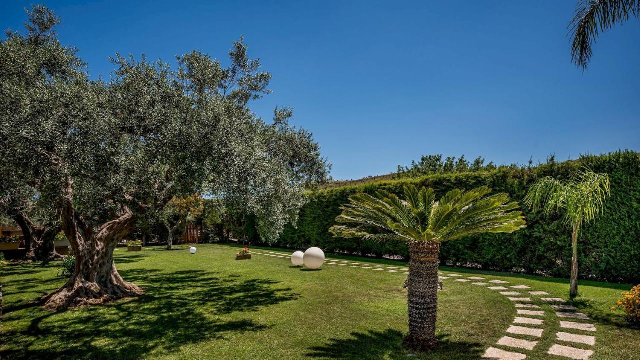 Villa Cutrera 8, Emma Villas Chiaramonte Gulfi Exterior photo