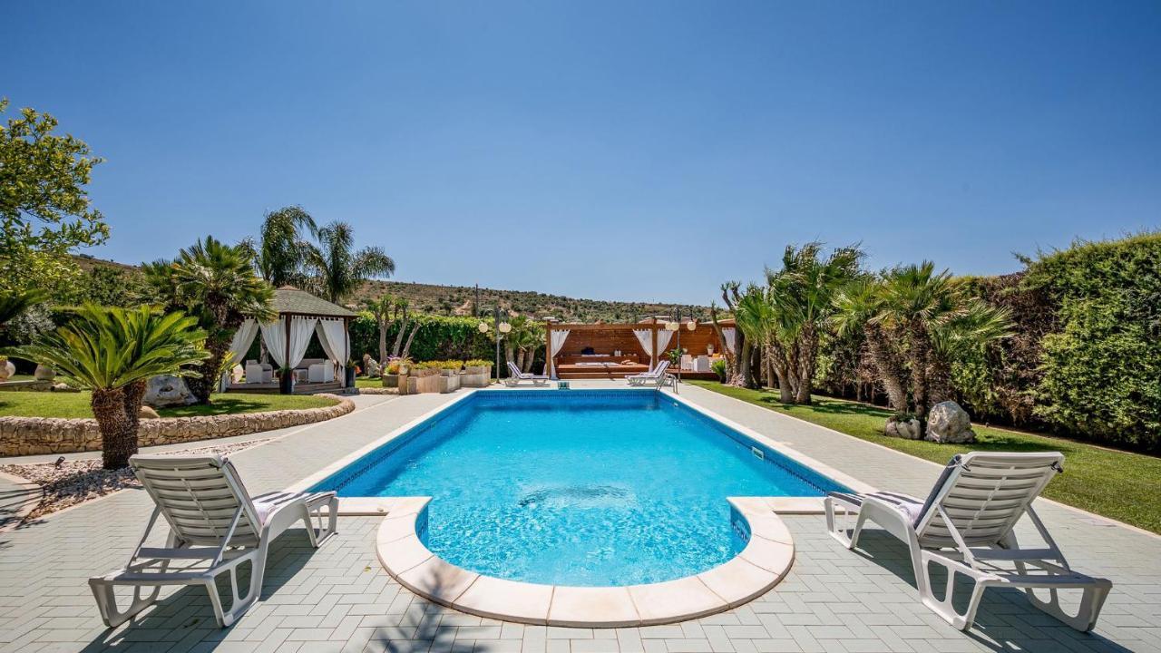 Villa Cutrera 8, Emma Villas Chiaramonte Gulfi Exterior photo